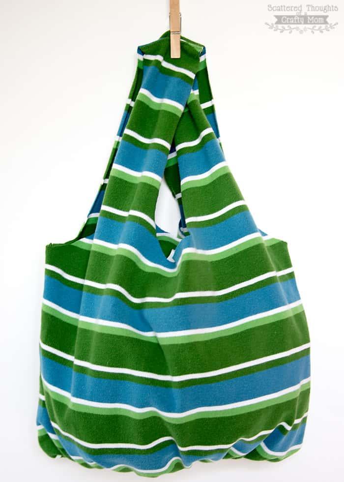 No sew market tote bag made without a plastic bag, a practical everyday tote that doubles as cute hanging decor