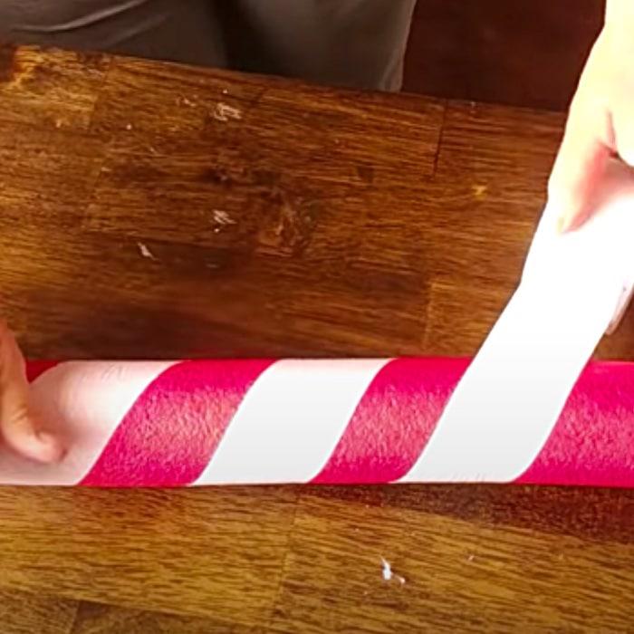 DIY Holiday Yard Decor - How To Make Christmas Lawn Decor - Dollar Tree DIY Holiday Ideas