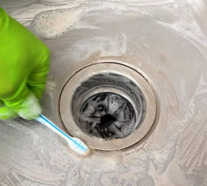 How to Clean Stainless Steel Sink