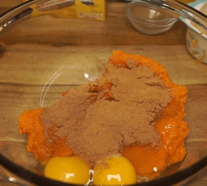 Ingredients for Pumpkin Crunch Dump Cake