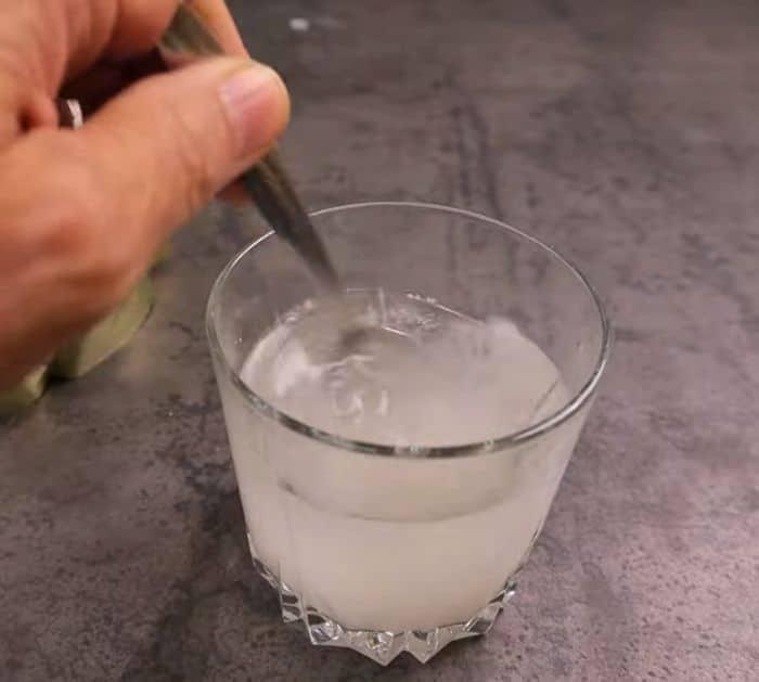 What You Need to Make an Ant-Repellent Solution