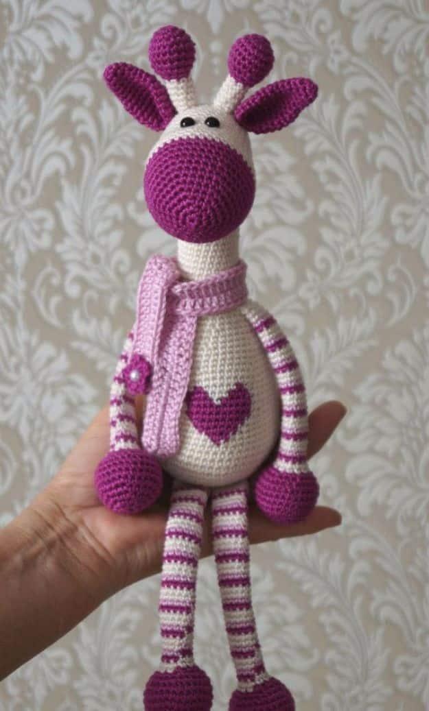 Free Amigurumi Pattern For Beginners and Pros - Hearty Giraffe Amigurumi - Easy Amigurimi Tutorials With Step by Step Instructions - Learn How To Crochet Cute Amigurimi Animals, Do