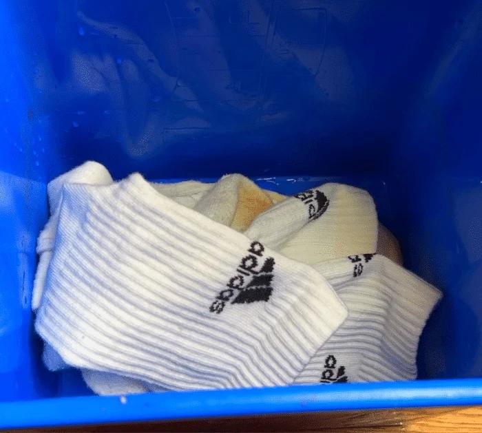 How to Wash Dirty Sock Like an Expert
