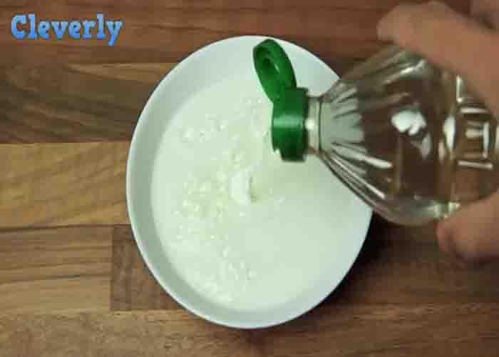 Making the cleaning solution for the dirty oven