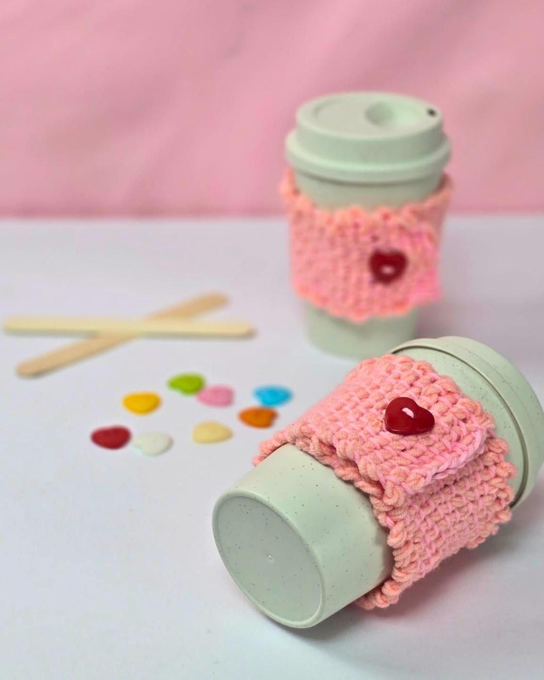 Easy Woven Yarn Mug Cozy — diy coffee mug cozy with yarn
