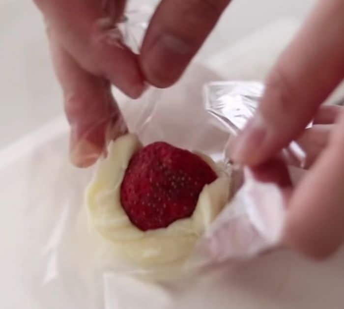 Easy strawberry white chocolate recipe