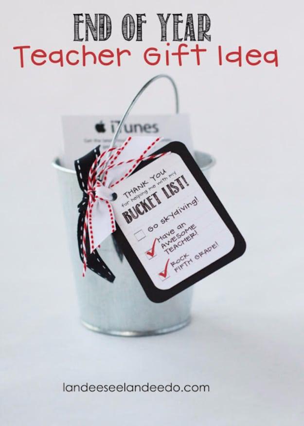 End Of Year Teacher Gift, easy to pull off with basic supplies and a clever way to reuse scraps you already have