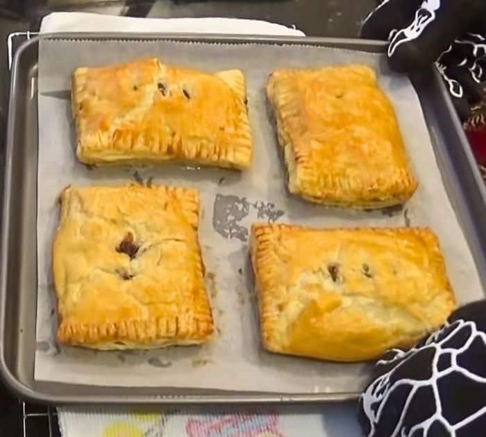 Easy Delicious and Loaded Steak Bakes Recipe