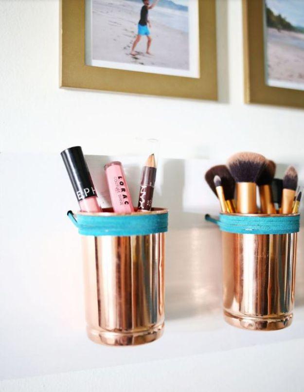 Leather and Copper Cup Organizer DIY, quick to set up on a rainy afternoon and personality a plain space was missing