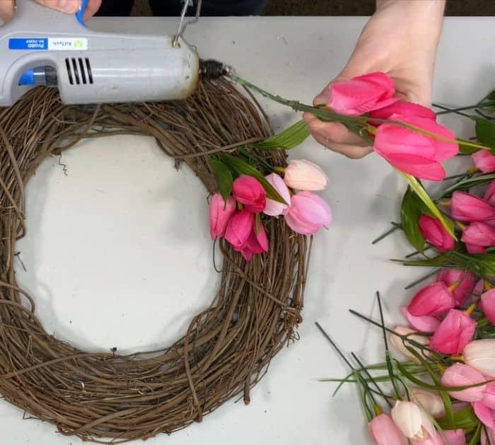 How to Make a Tulip Wreath Project