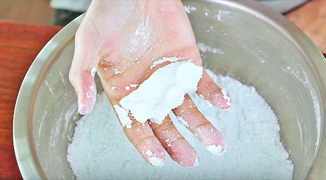 This DIY Kinetic Sand Is Your Kids’ New Favorite Toy