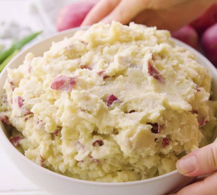 Easy To Make Steakhouse Copycat Garlic Mashed Potatoes