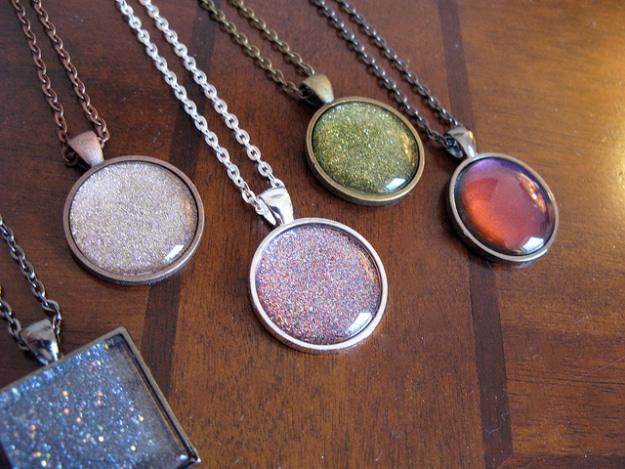 DIY Nail Polish Crafts - Nail Polish Pendants - Easy and Cheap Craft Ideas for Girls, Teens, Tweens and Adults | Fun and Cool DIY Projects You Can Make With Fingernail Polish - Do