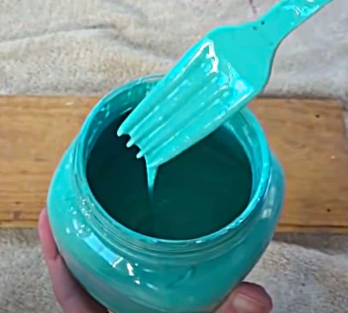 DIY Annie Sloan chalk paint with latex paint and plaster of paris