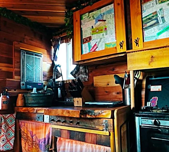 Learn to make a DIY Tiny Truck Home