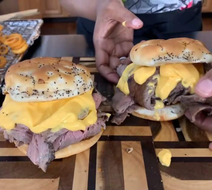 How To Make Arby’s Classic Beef And Cheddar