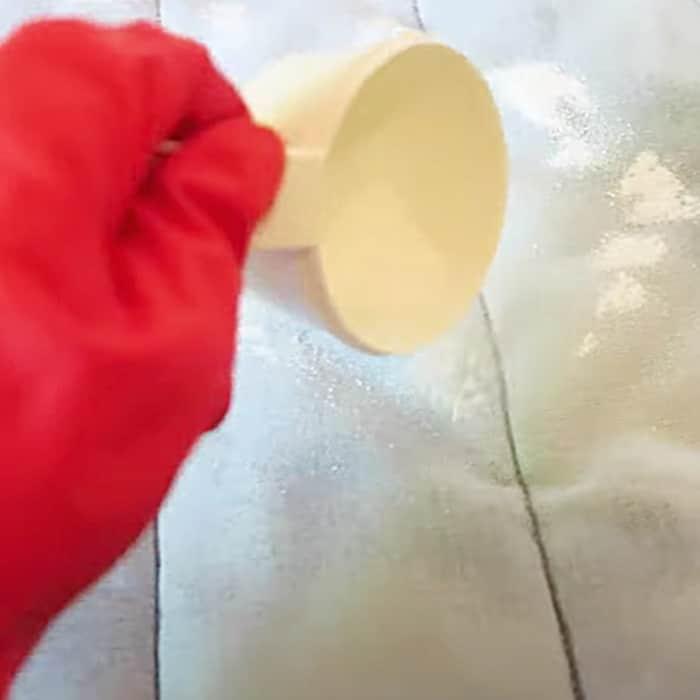 How To Remove Odors From A Mattress - Easy Way To Remove Smells From Furniture - How To Clean A Mattress