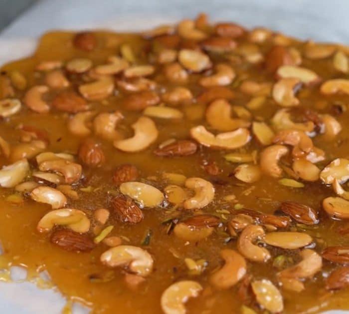 How to Make Caramel Nut Bar