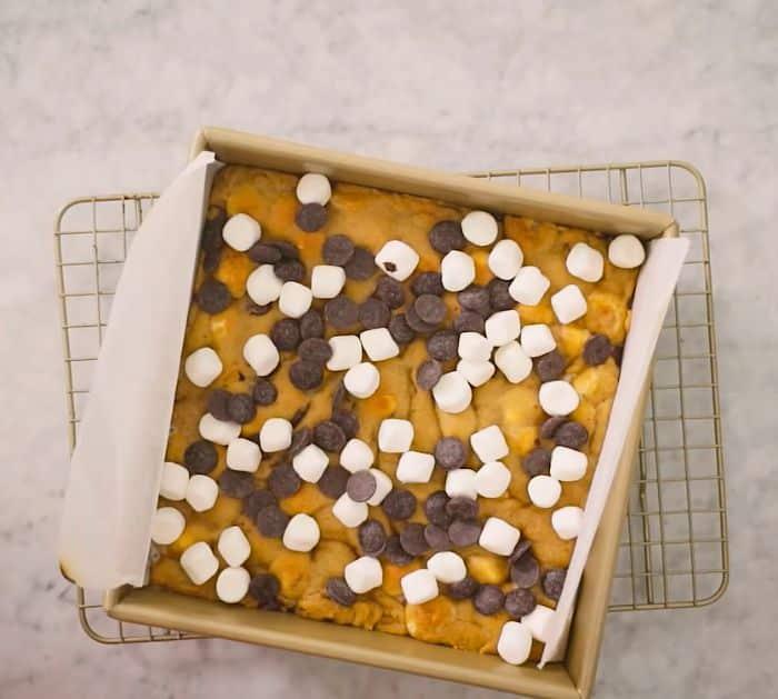 Chocolate Chip S'mores Cookie Bars Ingredients