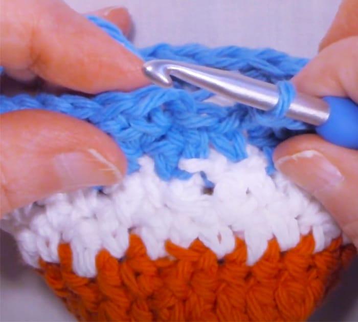 How To Make A Can Cozy | Crochet Crafts