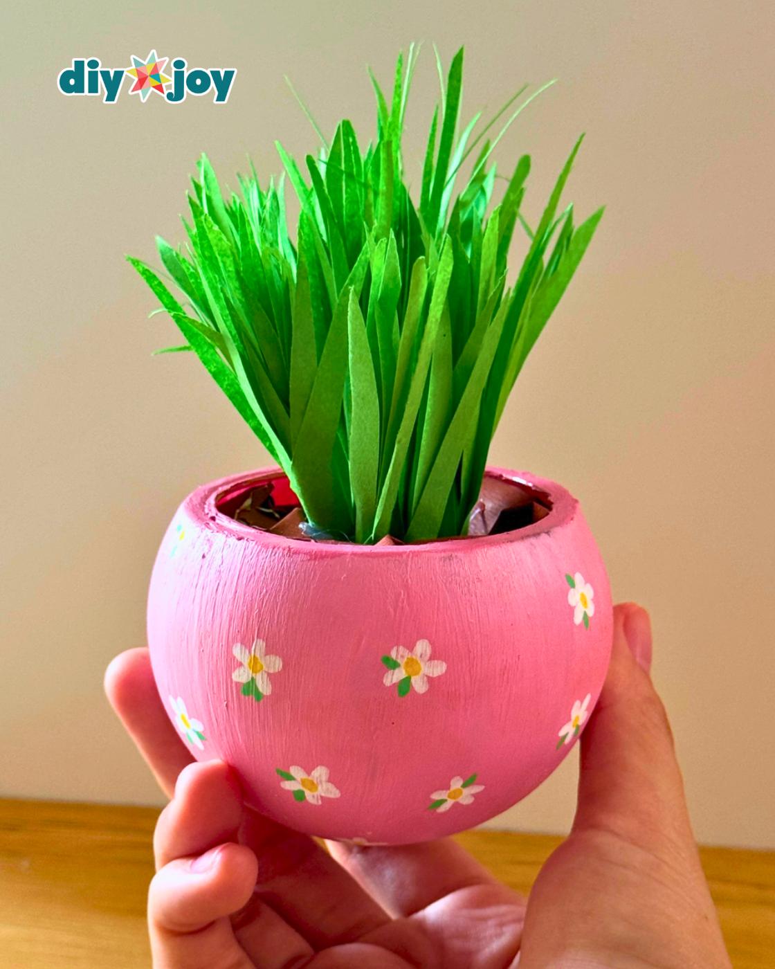Upcycled Light Bulb Mini Planter — simple light bulb planter