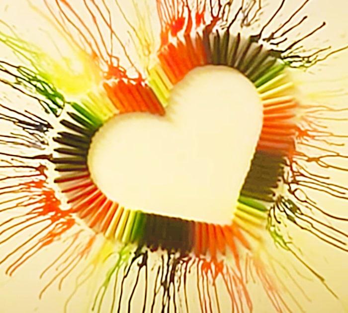 Use the heat from a hairdryer to make easy crayon heart art