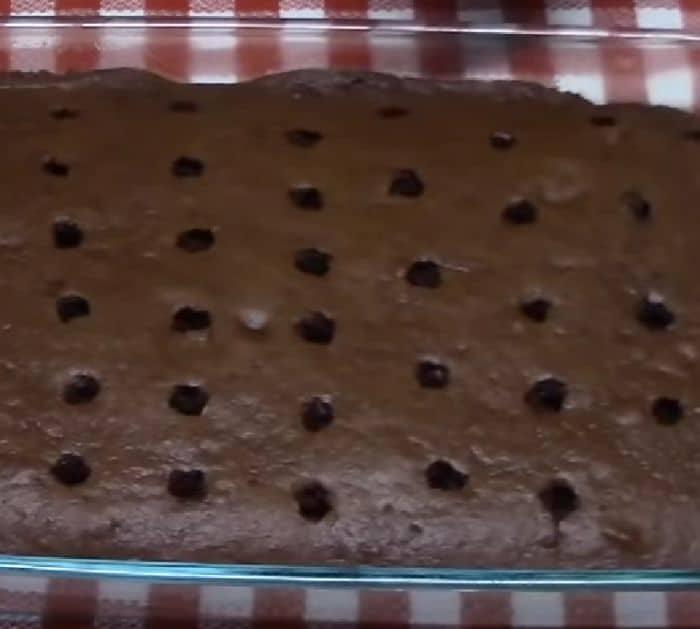 How To Make Hot Chocolate Poke Cake