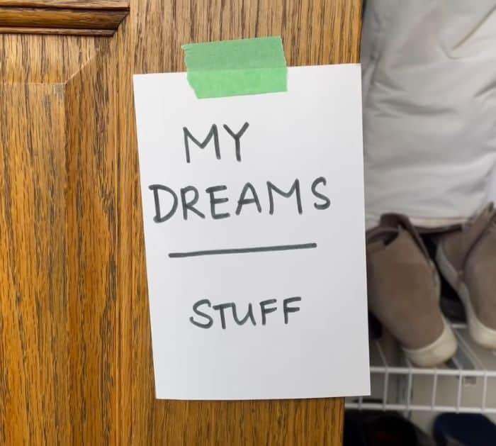 5 Tips to Declutter Faster tips