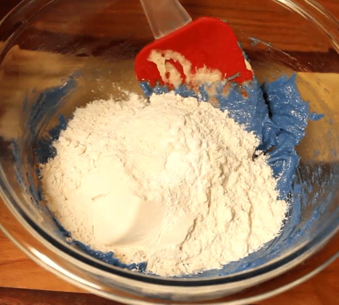 How to Make Patriotic Star Ice Cream Sandwich