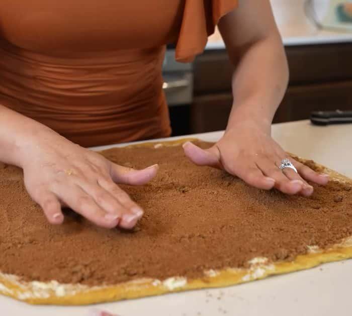 Easy Soft Pumpkin Cinnamon Rolls Ingredients