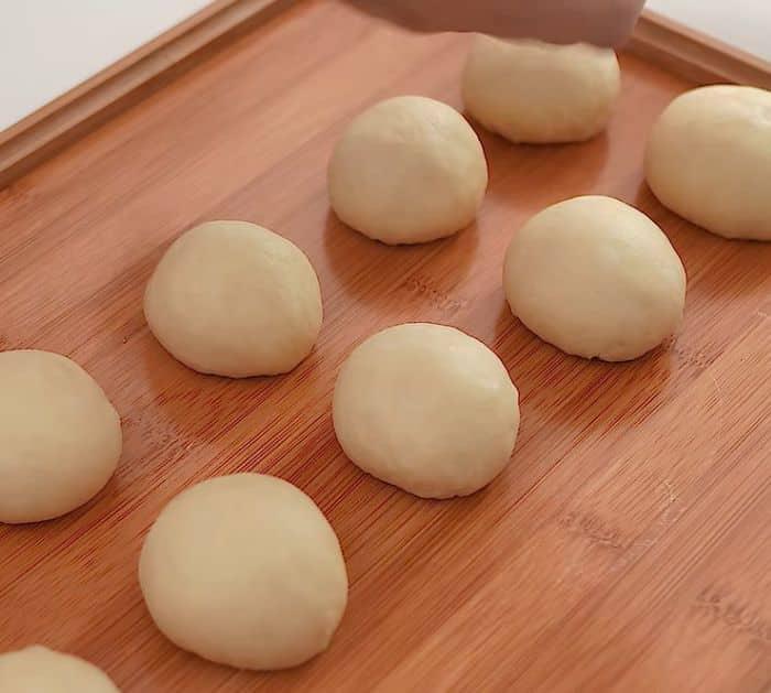 7-Ingredient Super Fluffy Milk Bread Recipe