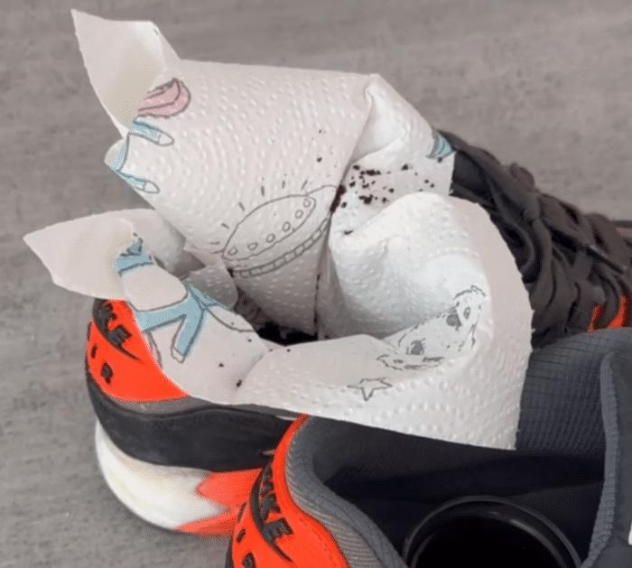 Easy Smelly Shoes Deodorizing Hack