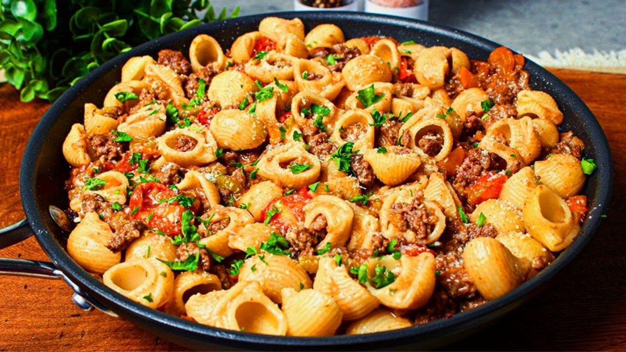 Delicious Skillet Ground Beef & Pasta Recipe