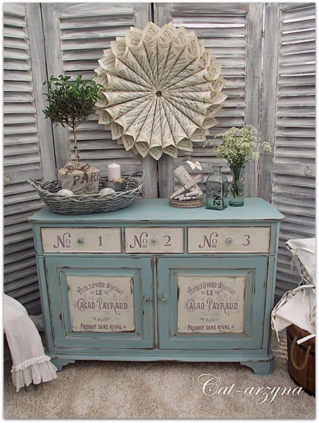 Adorable French Typography Painted Furniture, a project that comes together in an afternoon and worth a look