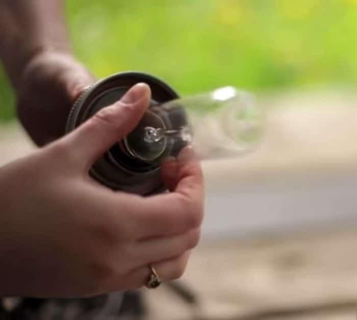 Easy To Make DIY Mason Jar Lantern