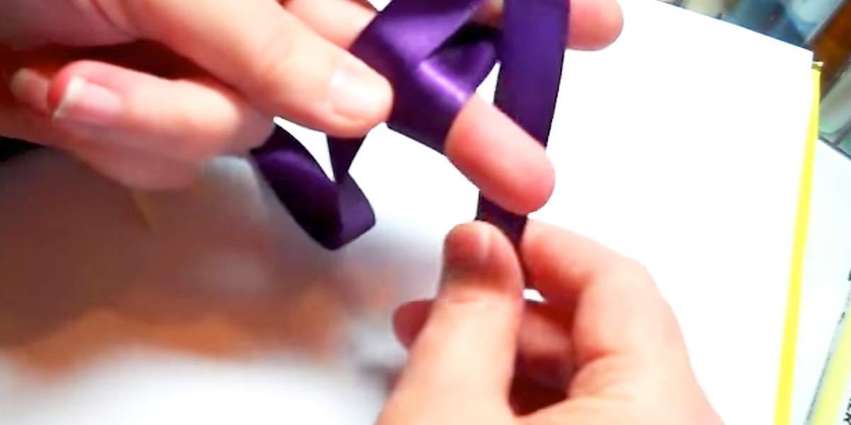 She Wraps Ribbon Around Her Fingers And What She Does Will Surprise You!