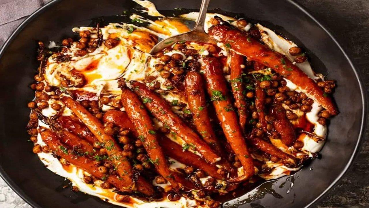 Easy Spicy Maple Carrots with Yogurt Sauce Recipe