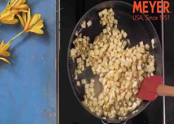 Making the apple filling for the crumble muffins
