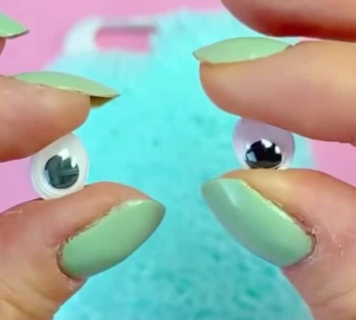 How To Make DIY Phone Case