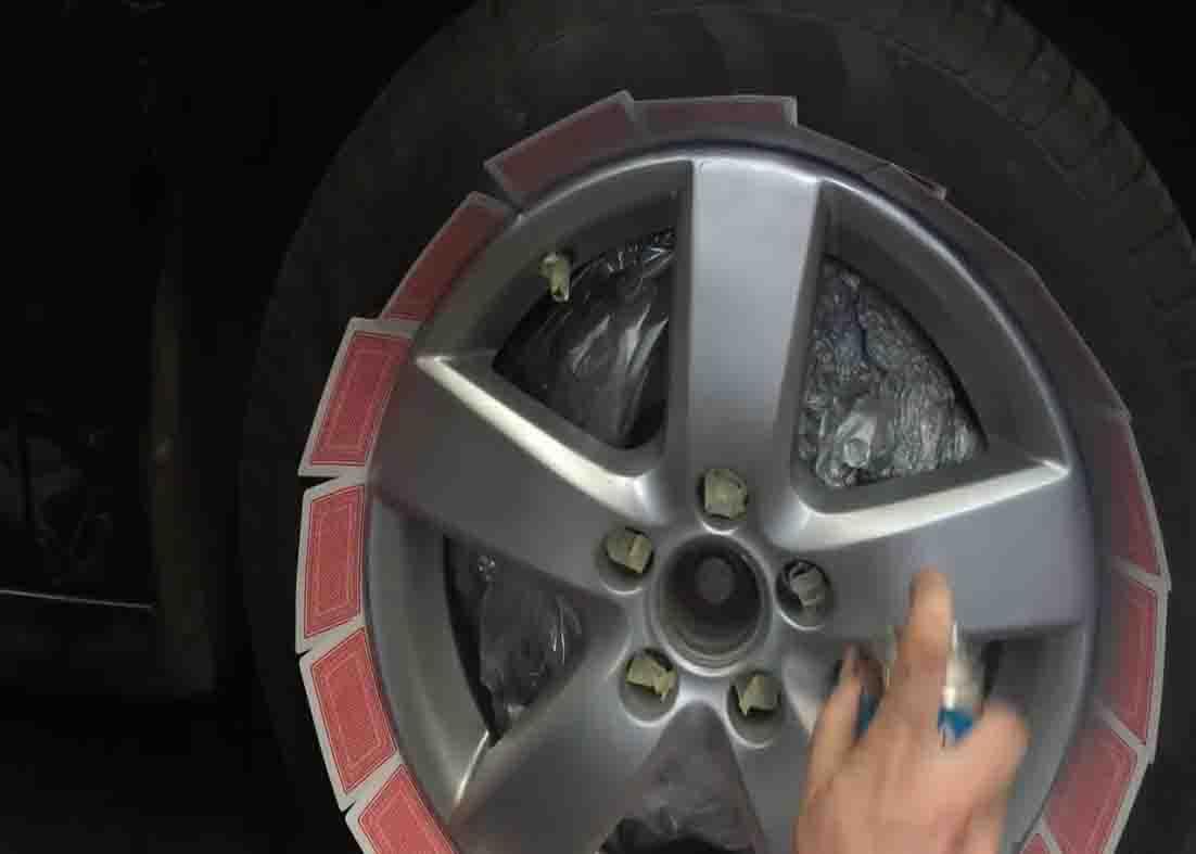 Preparing the wheel rim for priming