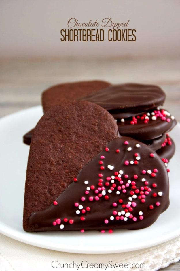 DIY Valentines Day Cookies - Chocolate Shortbread Cookies - Easy Cookie Recipes and Recipe Ideas for Valentines Day - Cute DIY Decorated Cookies for Kids, Homemade Box Cookies and 