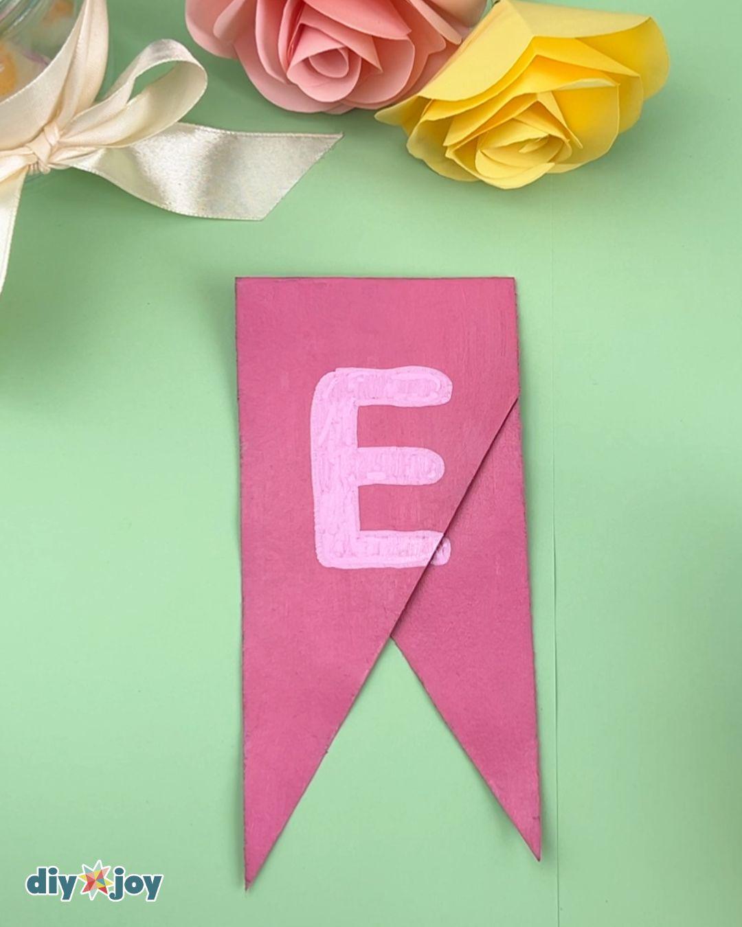 Toilet Paper Roll Easter Banner — drawing