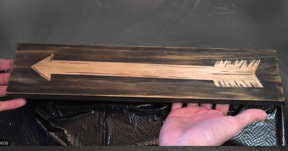 DIY Arrow Sign From Pallet