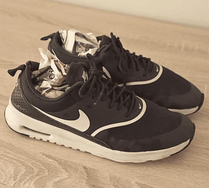 Easy Dirty Shoes Washing Hack