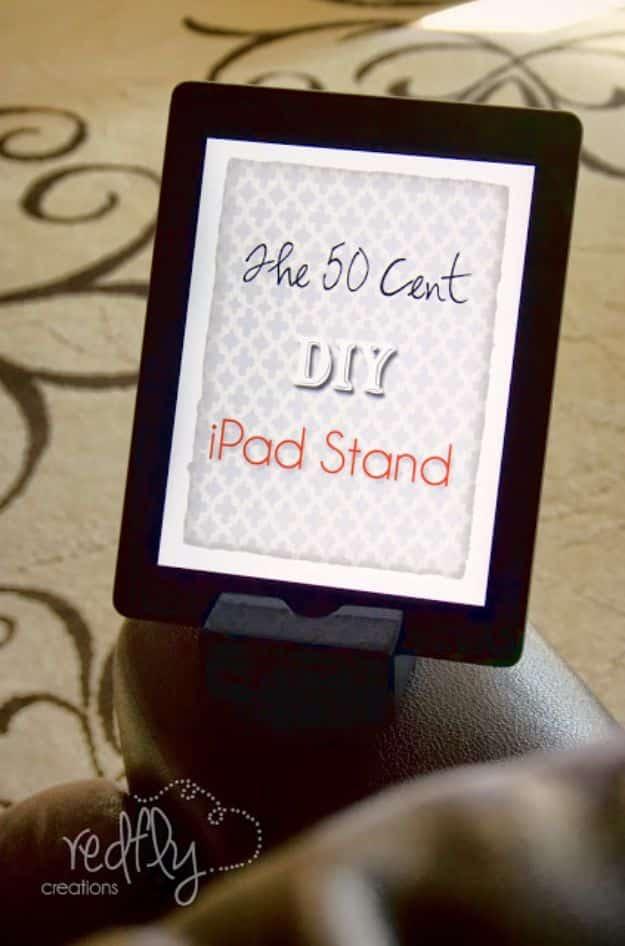 50-Cent DIY iPad Stand, a iPad hack, quick enough to try right now and a trick worth keeping in your back pocket