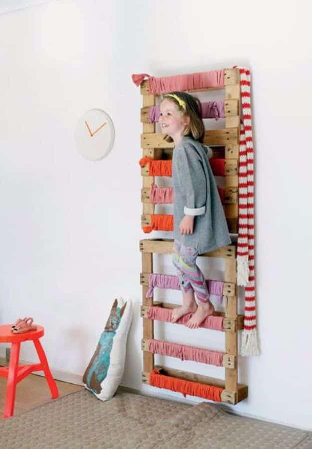 DIY Playroom Ideas and Furniture - DIY Ladder For Kids - Easy Play Room Storage, Furniture Ideas for Kids, Playtime Rugs and Activity Mats, Shelving, Toy Boxes and Wall Art - Cute