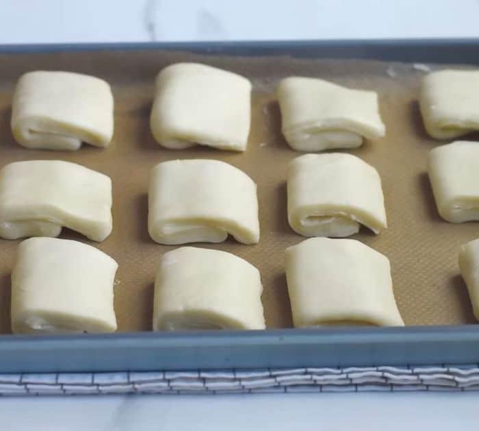 How to Make Parker House Rolls