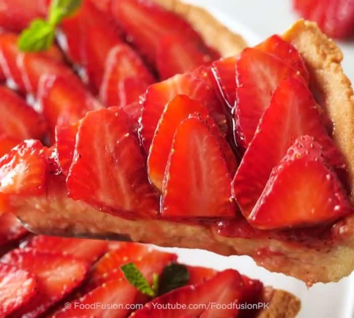 How to Make Strawberry Custard Tart