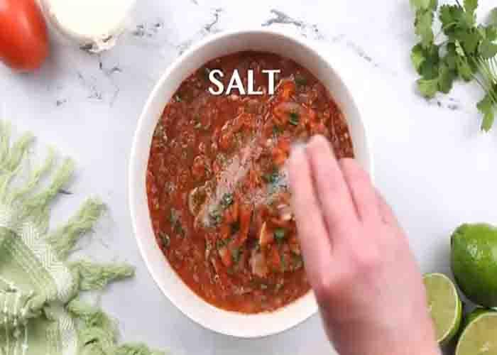 Seasoning the slow cooker salsa