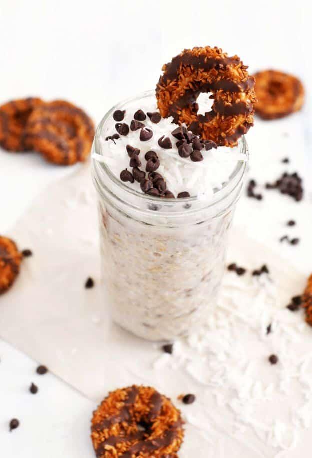 Overnight Oats Recipes - Samoa Overnight Oats - Easy Breakfast Recipe Idea - Healthy Fruit to Add Blueberry, Banana, Strawberry and Pineapple, Apple Cinnamon - Brunch Ideas and Kid